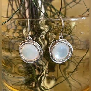Artisan Israel Modernist Style 925 Mother-of-Pearl Drop by Regina Lane Earrings